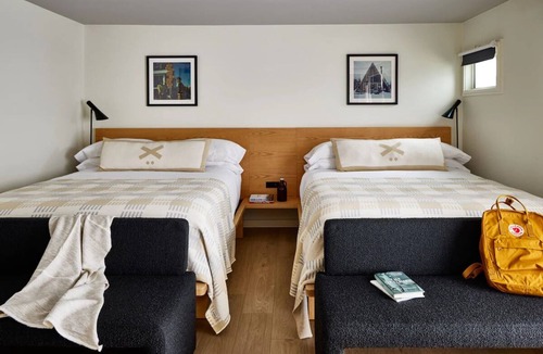 Stowe Area Hotel | Tälta Lodge | 3 Deluxe Rooms with Double Queens | with Outdoor Fire Pits