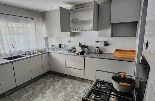 Harare House | Tamayi Holiday Home – Your Safe, Home‑Style Escape in Mainway Meadows, Harare