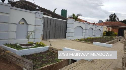 Harare House | Tamayi Holiday Home