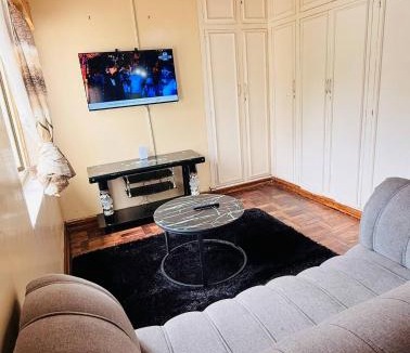 Mutare House | TAYLA Suites on Tatonga 2