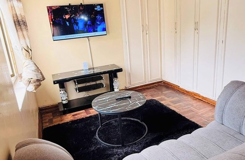 Mutare House | TAYLA Suites on Tatonga 2