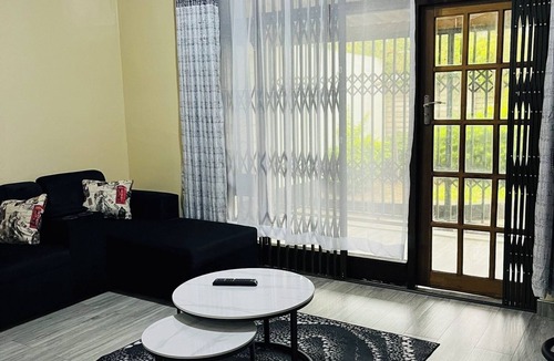 Mutare Apartment | TAYLA SUITES on UMSASA - 2 bedroom apartment with a stunning golf course view.