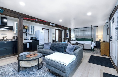 Waterbury Center Condo | The Barn at May Farm - Historic 1790s Retreat · Hot Tub · 8 Min to Stowe