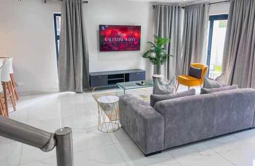 Harare Villa | The Country Club