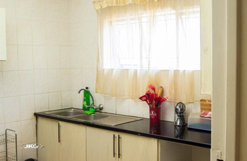 Harare Cottage | The Den. Cosy home away from home.