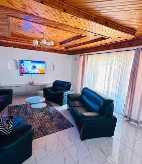 Bulawayo Villa | The Golden Palace