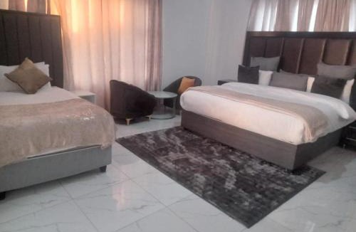 Bulawayo Villa | The Golden Palace