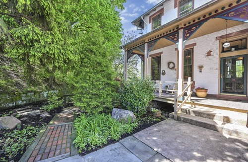 Cornwall House | The Historic Cornwall Inn
