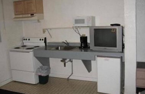 Redmond Hotel | The Hub Motel