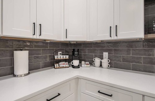 Shearer Hills - Ridgeview House | The Kinder Haus Centrally located to all things SA