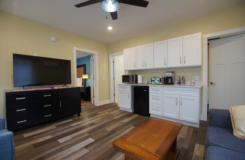 Grand Haven Apartment | The Lighthouse Retreat at Grand harbor 209-1