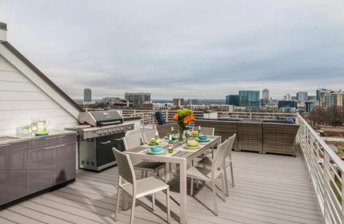 Edgehill House | The New Nashview 4BR Gulch Rooftop Fire Pit