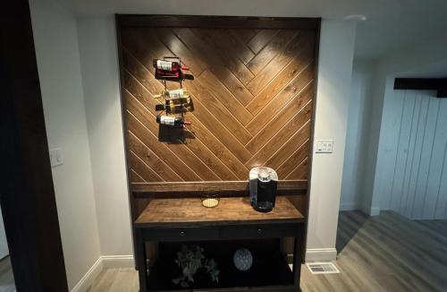 Ronks House | The Place Next Door – Stylish Amish-Country Stay