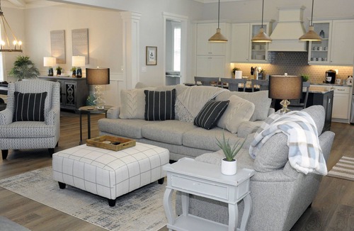 Eatonton Cottage | The Port Side Cottage at Cottage Cove on Lake Oconee is Just Perfect!