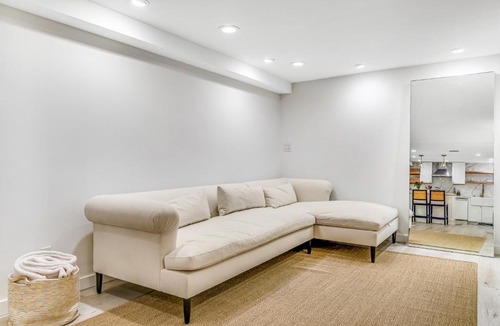 Queen Anne Hotel | The Studio