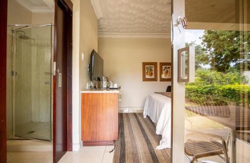 Victoria Falls Hotel | The Victoria Falls Deluxe Suites