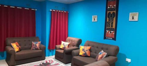 Lusaka House | Theos Holiday Home, Family-Friendly Home Near KK Airport