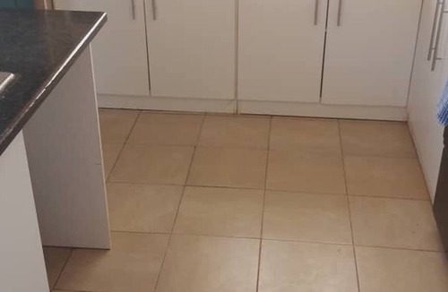 Lusaka House | Theos Holiday Home, Family-friendly Home Near KK Airport