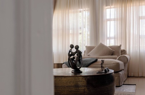 Harare East House | This stylish and modern property is perfect for an unforgettable experience.