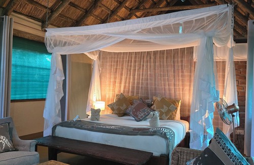 Kakumbi Cabin | Thornicroft Lodge