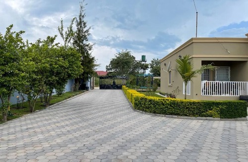 Lusaka House | Three bedrooms cozy family home all rooms airconditioned