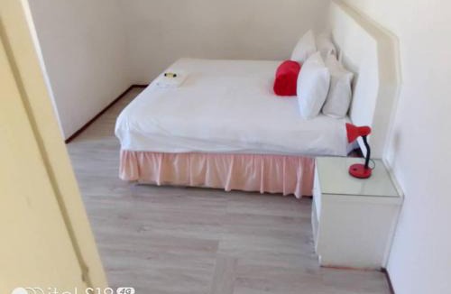 Bulawayo Bed & Breakfast | Tshulu Tsha Nabe B&B