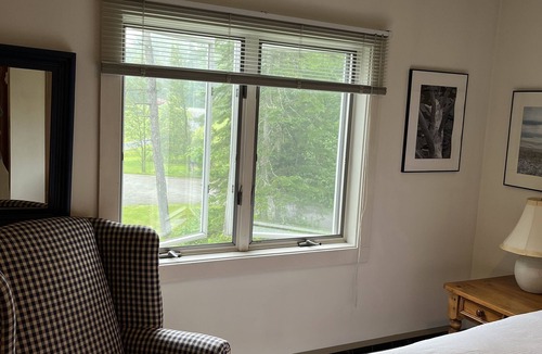 Moscow House | Tucked In - A Spacious Stowe Cottage in the Woods