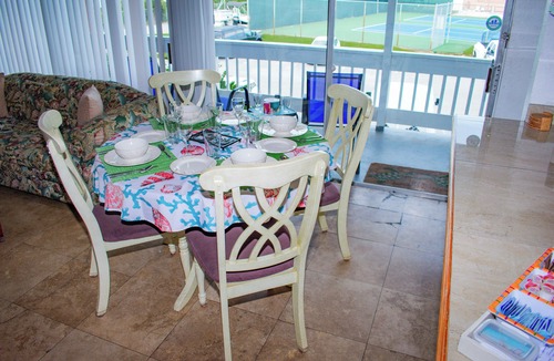 Destin Condo | Turtles Nest Mins to the Beach Family Condo