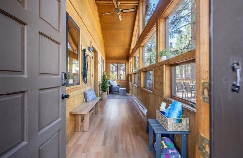 Kachina Village House | Twin Pines Cabin in the Woods