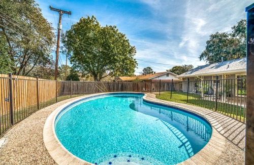 Shearer Hills - Ridgeview House | TX Family getaway by downtown,6 flags,3.5 miles to airport