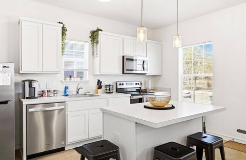 Denver Heights House | Unit 101 Family-friendly stay San Antonio 2BR for 6