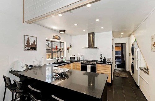 Big Bear City Cabin | Unwind in Style: Premier Location Cabin with Hot Tub in California