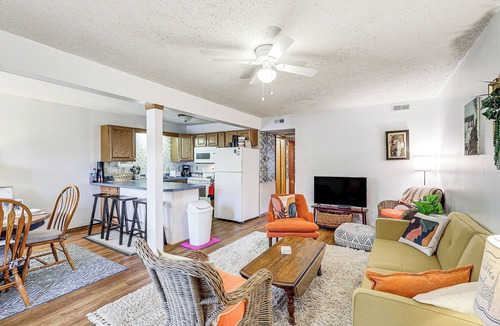 Caine Woods Condo | Unwind Poolside, Walk to Sand! Ocean City Condo