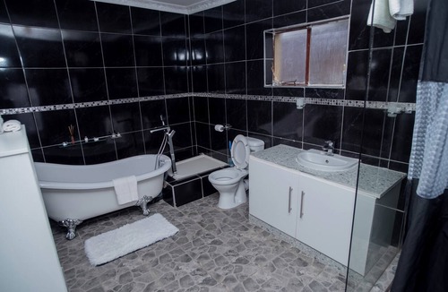 Bulawayo Cabin | uPhondo Lodge