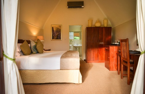 Victoria Falls Cabin | Ursula's Homestead