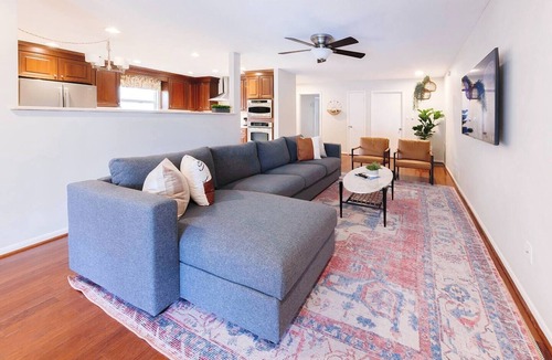 Indian Wells House | Vacation Home 3 beds 2 bathrooms 5 miles to Disney Springs. 7 Minutes to Disney