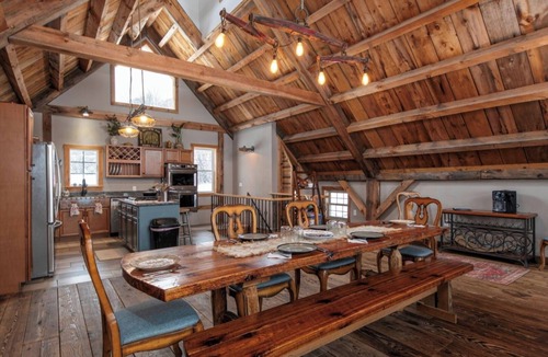 Brookfield House | Vermont Retreat: 3BR with Mountain Views and Trails