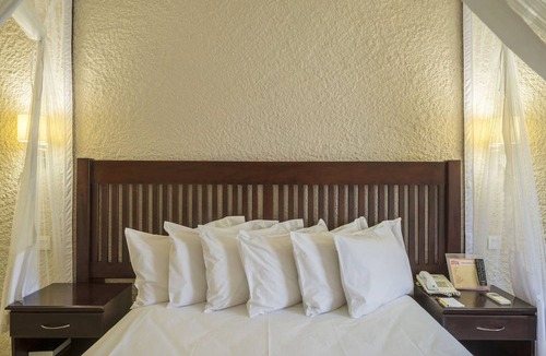 Victoria Falls Hotel | Victoria Falls Rainbow Hotel