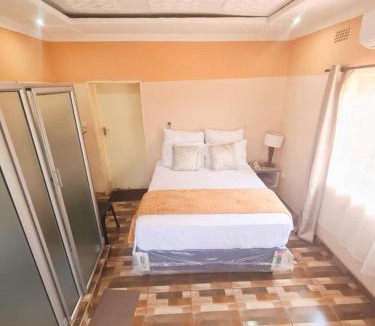 Bulawayo House | Victoria Falls Accomodation