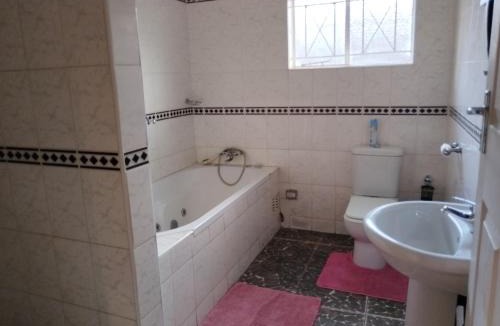 Victoria Falls House | Victoria Falls African Guest House
