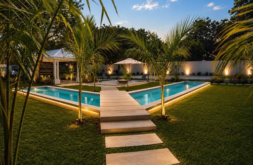Victoria Falls Villa | Victoria Falls Luxury Safari Villa Butler Cook Pool
