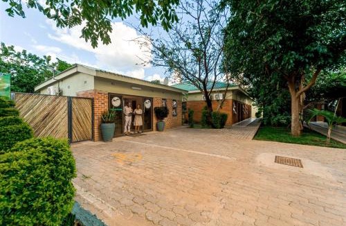 Victoria Falls Hotel | Victoria Falls Premier Lodge