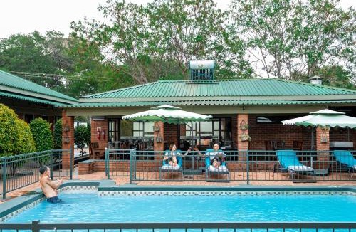 Victoria Falls Hotel | Victoria Falls Premier Lodge