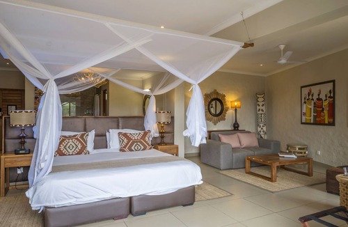 Victoria Falls Cabin | Victoria Falls Safari Club
