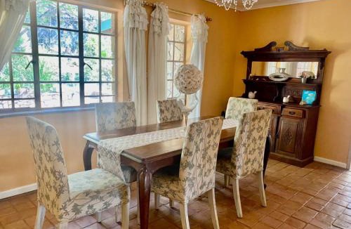 Juliasdale Apartment | Victorian style cottage in Nyanga - 2096