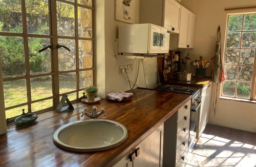 Juliasdale Apartment | Victorian style cottage in Nyanga - 2096