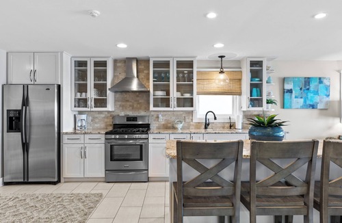 Destin House | Villa Bianca - Beachfront Luxurious Home w/Stunning Views and Beach Service!