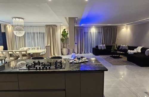 Harare House | Villa De Luna in Avondale, Lomagundi Road