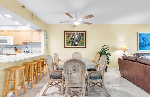 Madeira Beach Condo | Villa Madeira 202 Beautiful updates, breathtaking view, walk to John's Pass!