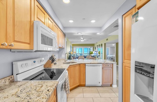 Madeira Beach Condo | Villa Madeira 202 Beautiful updates, breathtaking view, walk to John's Pass!